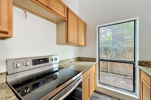 Duplex in Orlando, Florida 3 bedrooms, 128.76 sq.m. № 2214790 - photo 13