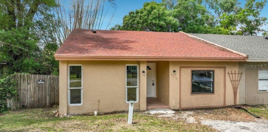 Duplex in Orlando, Florida 3 bedrooms, 128.76 sq.m. № 2214790