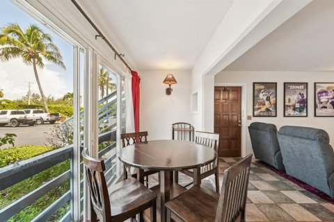 Condo in Jensen Beach, Florida, 1 bedroom  № 2242280 - photo 3
