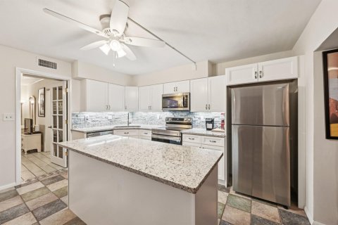 Condo in Jensen Beach, Florida, 1 bedroom  № 2242280 - photo 20