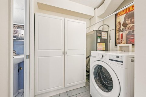 Condo in Jensen Beach, Florida, 1 bedroom  № 2242280 - photo 15