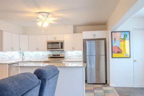 Condo in Jensen Beach, Florida, 1 bedroom  № 2242280 - photo 14