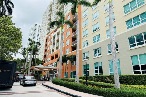 Copropriété à louer à Miami, Floride: 1 chambre, 66.15 m2 № 1880178 - photo 1
