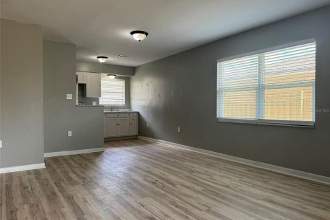 Propiedad comercial en venta en Lakeland, Florida, 6 dormitorios, 226.68 m2 № 1915372 - foto 7