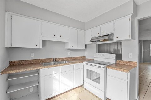 Propiedad comercial en venta en Lakeland, Florida, 6 dormitorios, 226.68 m2 № 1915372 - foto 19