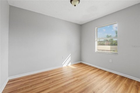 Propiedad comercial en venta en Lakeland, Florida, 6 dormitorios, 226.68 m2 № 1915372 - foto 23