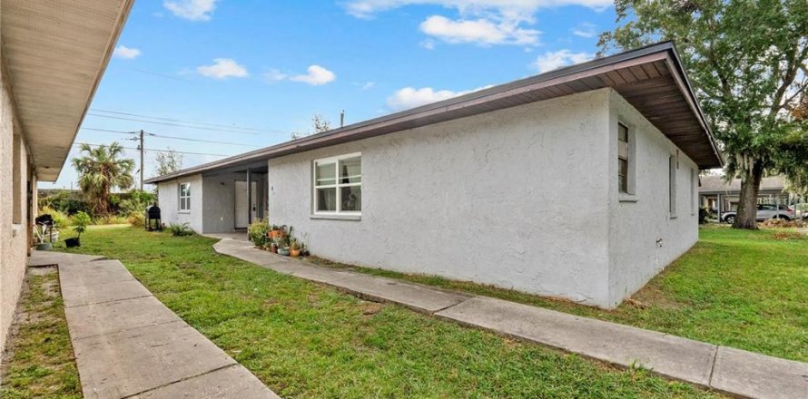 Propiedad comercial en Lakeland, Florida 6 dormitorios, 226.68 m2 № 1915372