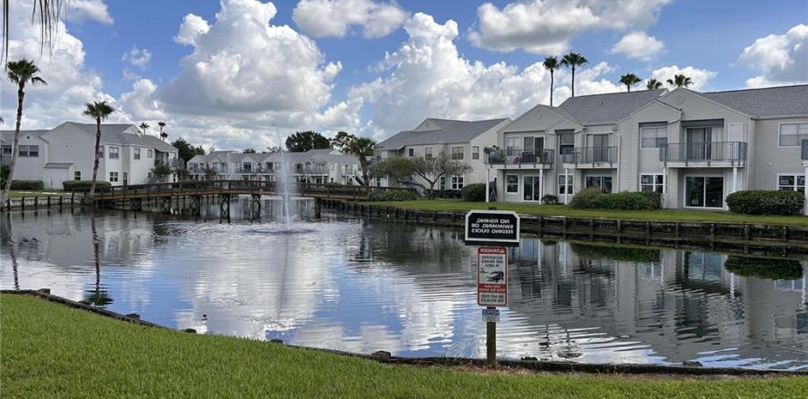 Condo in Orlando, Florida, 2 bedrooms  № 1885864