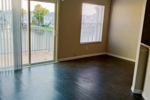 Condo in Orlando, Florida, 2 bedrooms  № 1885864 - photo 6