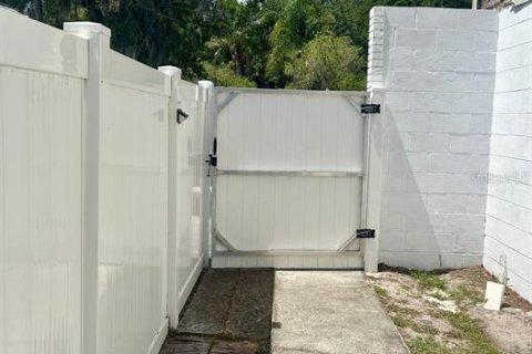 Casa en alquiler en Tampa, Florida, 1 dormitorio, 35.02 m2 № 2202460 - foto 12