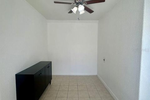 Casa en alquiler en Tampa, Florida, 1 dormitorio, 35.02 m2 № 2202460 - foto 2
