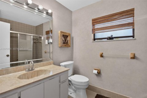 House in Tamarac, Florida 2 bedrooms, 156.45 sq.m. № 2307748 - photo 30