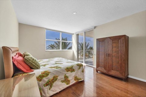 Condo in Sarasota, Florida, 2 bedrooms  № 1535176 - photo 14