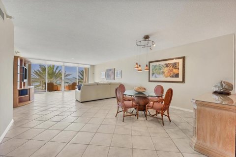 Condo in Sarasota, Florida, 2 bedrooms  № 1535176 - photo 3