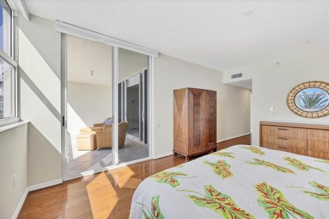 Condo in Sarasota, Florida, 2 bedrooms  № 1535176 - photo 15