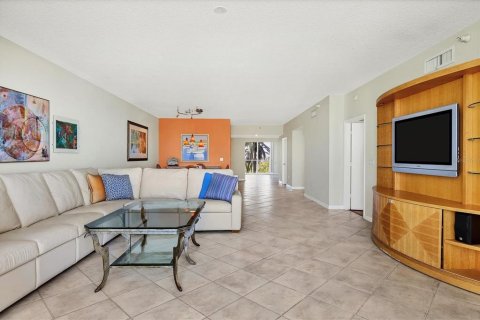 Condo in Sarasota, Florida, 2 bedrooms  № 1535176 - photo 7