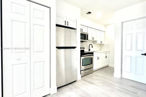 Apartamento en alquiler en Hallandale Beach, Florida, 1 dormitorio, 46.45 m2 № 2075454 - foto 6