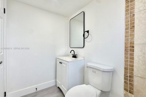Apartamento en alquiler en Hallandale Beach, Florida, 1 dormitorio, 46.45 m2 № 2075454 - foto 4