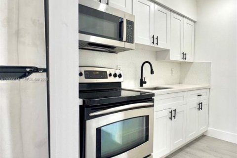 Apartamento en alquiler en Hallandale Beach, Florida, 1 dormitorio, 46.45 m2 № 2075454 - foto 7
