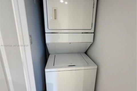 Copropriété à louer à Sunny Isles Beach, Floride: 3 chambres, 134.43 m2 № 1995515 - photo 19