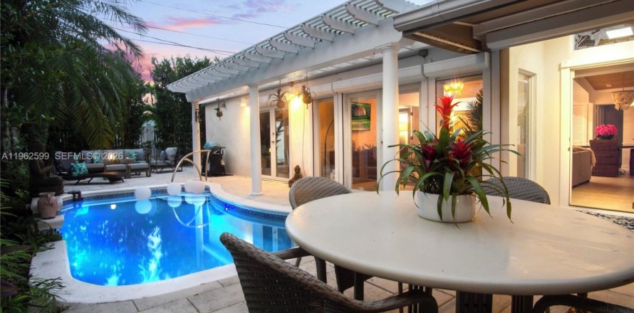 Casa en Key West, Florida 3 dormitorios, 157 m2 № 2027192