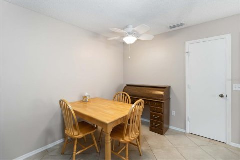 House in The Villages, Florida 2 bedrooms, 104.14 sq.m. № 1880671 - photo 12