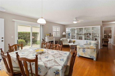 House in The Villages, Florida 2 bedrooms, 104.14 sq.m. № 1880671 - photo 5