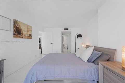 Copropriété à vendre à North Bay Village, Floride: 2 chambres, 95.69 m2 № 1990164 - photo 18