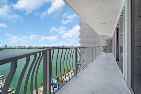 Copropriété à vendre à North Bay Village, Floride: 2 chambres, 95.69 m2 № 1990164 - photo 27