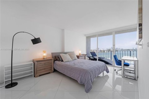 Copropriété à vendre à North Bay Village, Floride: 2 chambres, 95.69 m2 № 1990164 - photo 16