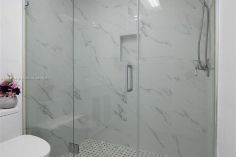 Casa en venta en Homestead, Florida, 4 dormitorios, 157 m2 № 1970377 - foto 27