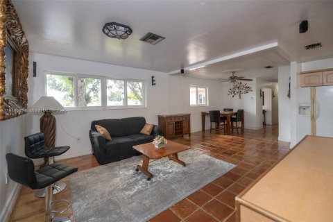 Casa en venta en Homestead, Florida, 4 dormitorios, 157 m2 № 1970377 - foto 13