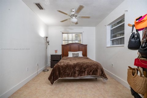 Casa en venta en Homestead, Florida, 4 dormitorios, 157 m2 № 1970377 - foto 21