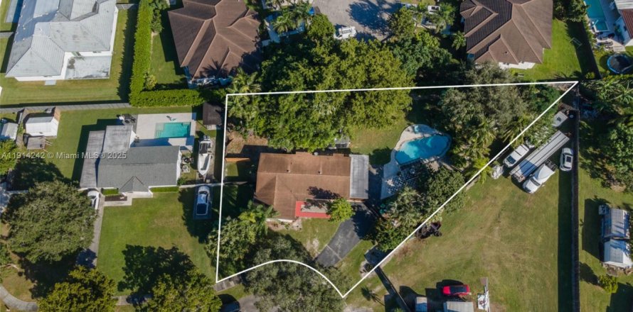 Casa en Homestead, Florida 4 dormitorios, 157 m2 № 1970377