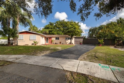 Casa en venta en Homestead, Florida, 4 dormitorios, 157 m2 № 1970377 - foto 7