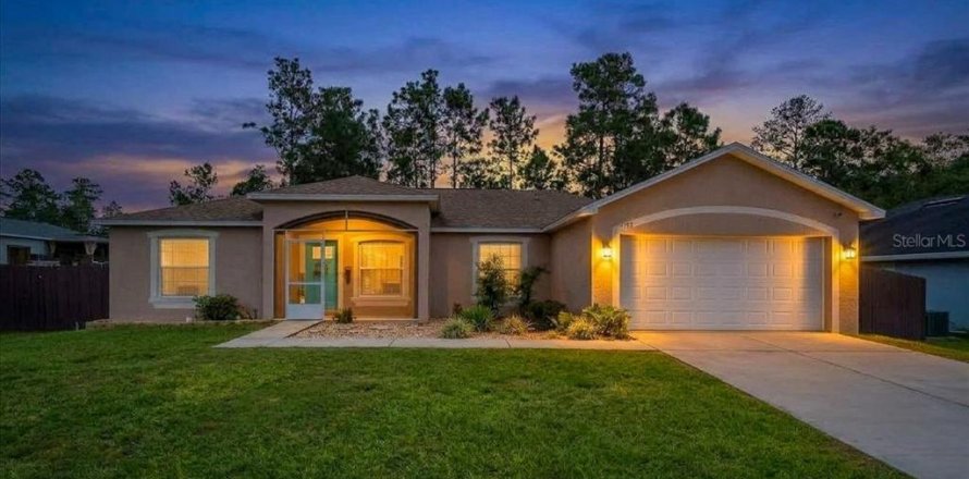 Casa en Ocala, Florida 3 dormitorios, 167.22 m2 № 2386803