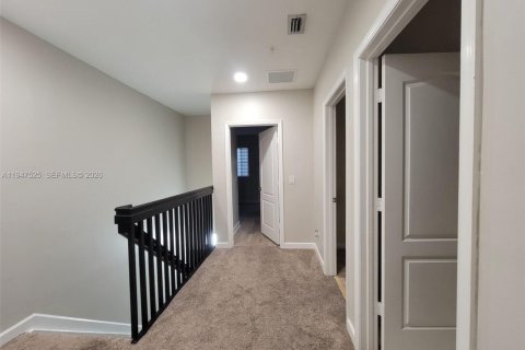 Снять в аренду кондоминиум в Мирамар, Флорида 1 спальня, 167.22м2, № 2003694 - фото 5