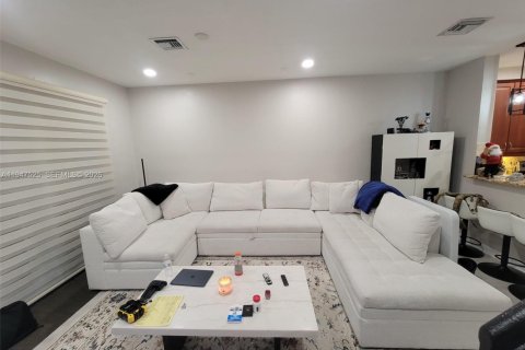 Снять в аренду кондоминиум в Мирамар, Флорида 1 спальня, 167.22м2, № 2003694 - фото 4