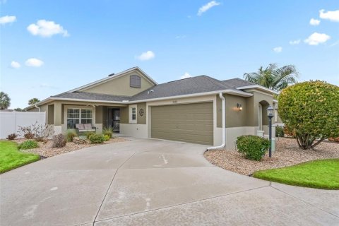 House in The Villages, Florida 3 bedrooms, 157.47 sq.m. № 2217221 - photo 4