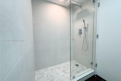 Condo in Tamarac, Florida, 1 bedroom  № 2052603 - photo 7