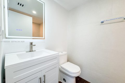 Condo in Tamarac, Florida, 1 bedroom  № 2052603 - photo 6