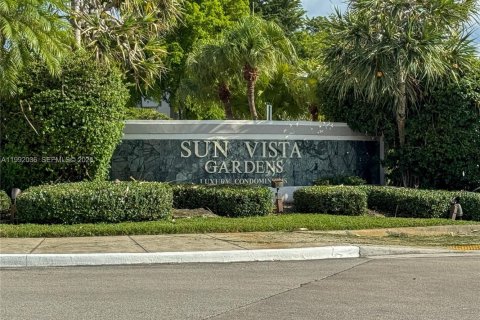 Condo in Tamarac, Florida, 1 bedroom  № 2052603 - photo 9