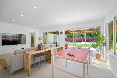 House in North Miami, Florida 5 bedrooms № 1930581 - photo 20