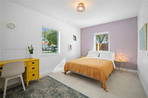 House in North Miami, Florida 5 bedrooms № 1930581 - photo 26