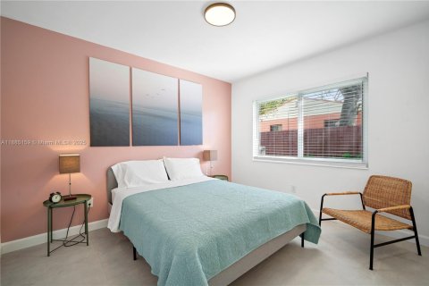 House in North Miami, Florida 5 bedrooms № 1930581 - photo 30