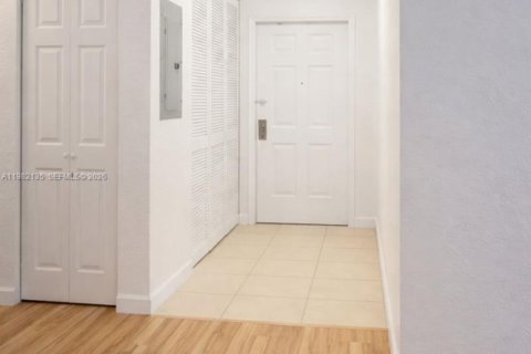 Купить кондоминиум в Хомстед, Флорида 3 спальни, 98.66м2, № 2047795 - фото 5