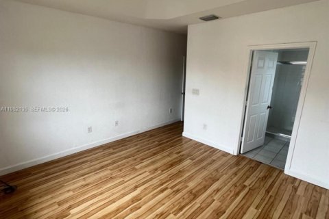 Купить кондоминиум в Хомстед, Флорида 3 спальни, 98.66м2, № 2047795 - фото 11