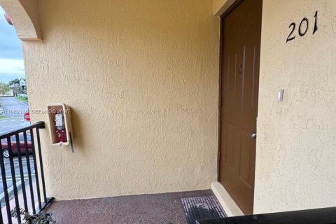 Купить кондоминиум в Хомстед, Флорида 3 спальни, 98.66м2, № 2047795 - фото 4