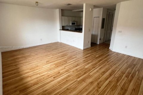 Купить кондоминиум в Хомстед, Флорида 3 спальни, 98.66м2, № 2047795 - фото 9