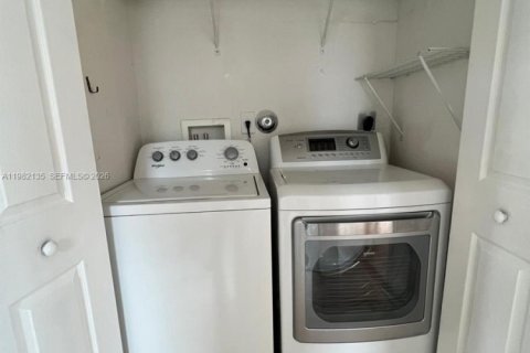 Купить кондоминиум в Хомстед, Флорида 3 спальни, 98.66м2, № 2047795 - фото 16